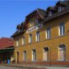 Ostflügel Bahnseite